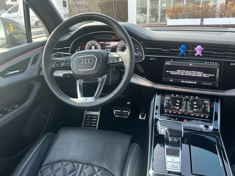Audi Q7 2022 из KR, фото 3