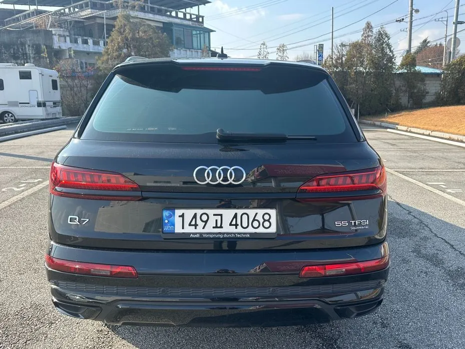 Audi Q7 2022 из KR, фото 10