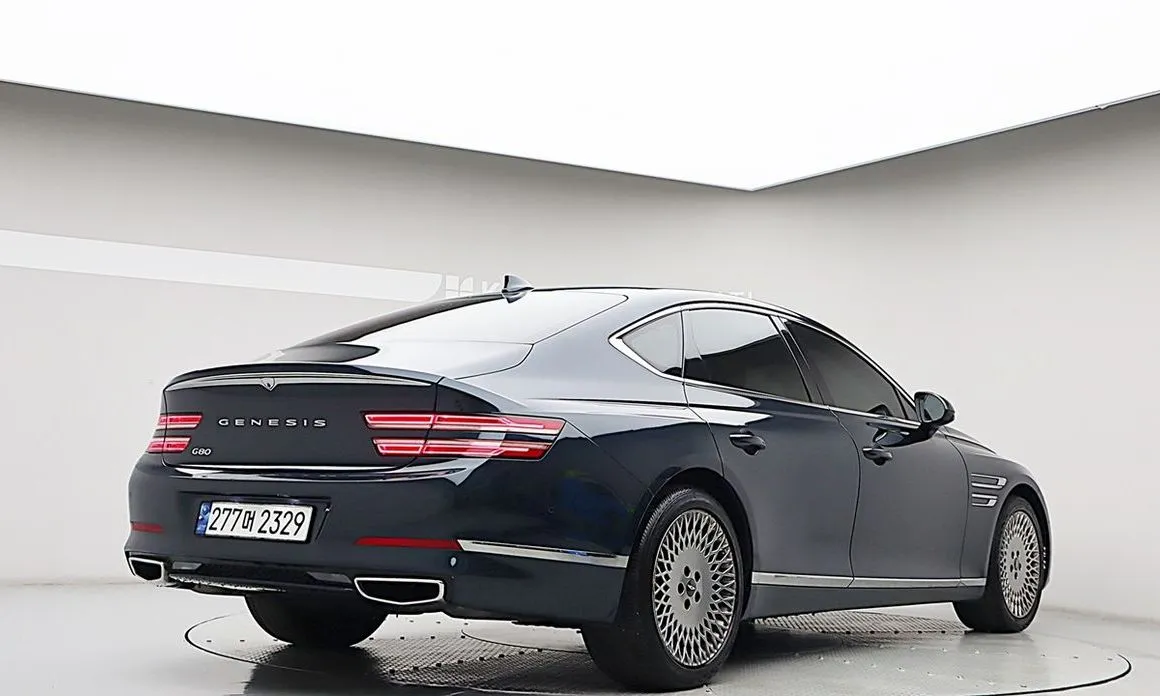 Genesis G80 — фото 8