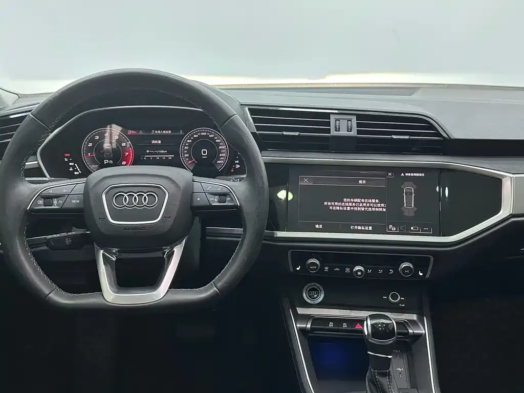 Audi Q3 — фото 5