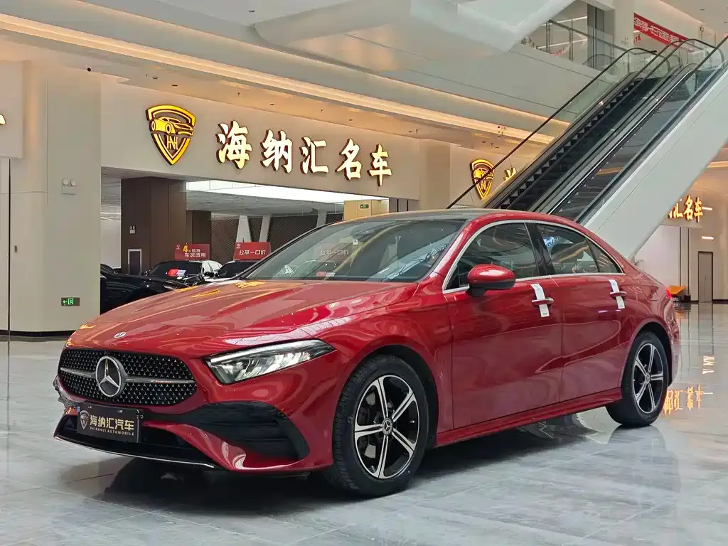 Mercedes-Benz A-Class — фото 1