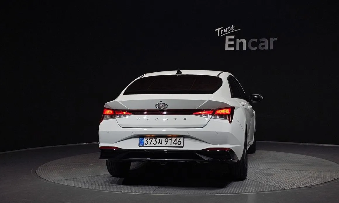 Hyundai AVANTE — фото 3