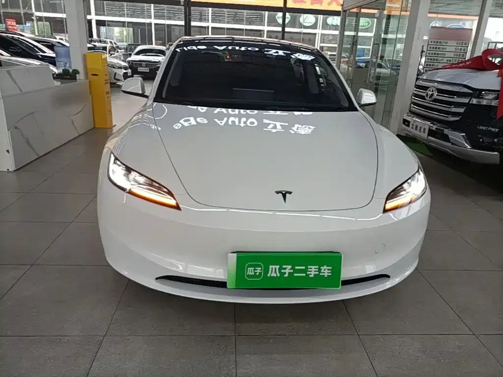 Tesla Model 3 — фото 6