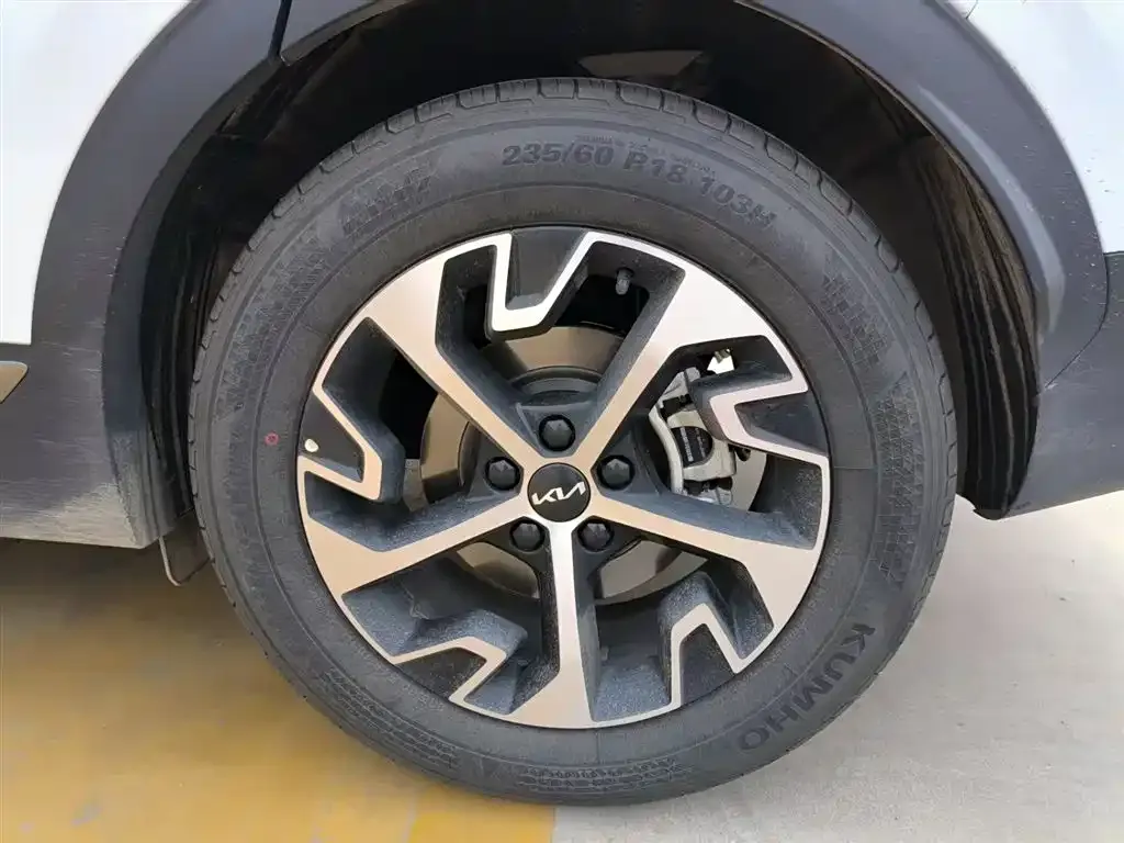 Kia Sportage — фото 9