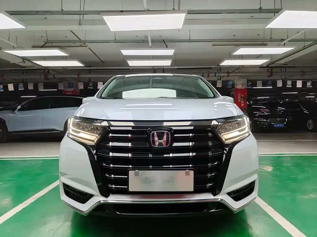 Honda Elysion — фото 10