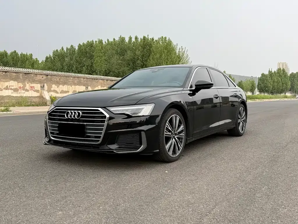 Audi A6L — фото 1