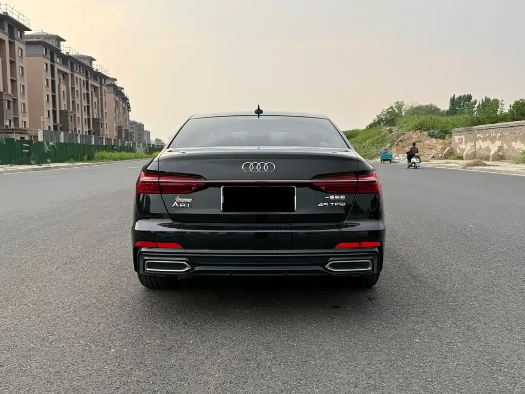 Audi A6L — фото 10