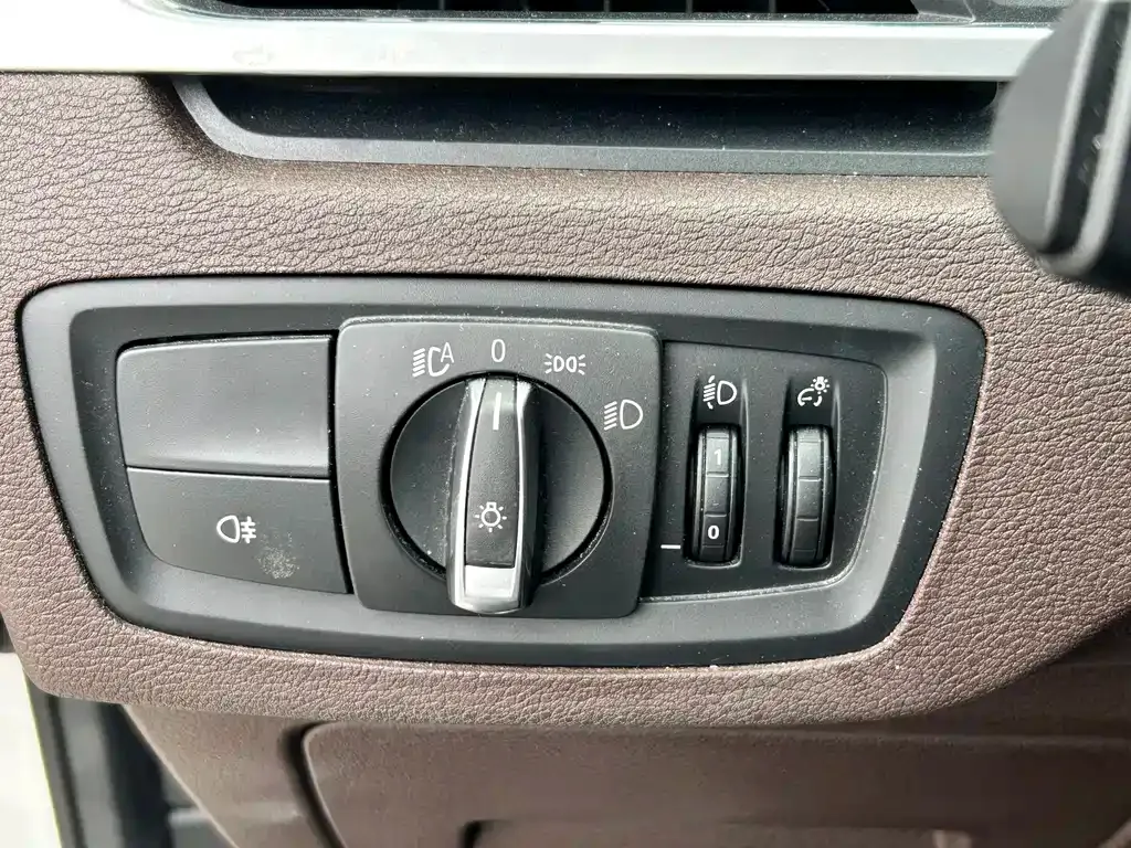 BMW X1 — фото 10