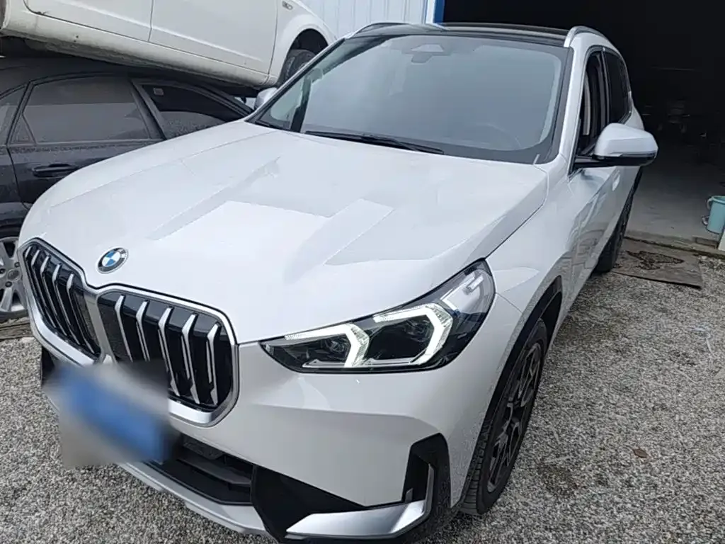 BMW X1 — фото 10
