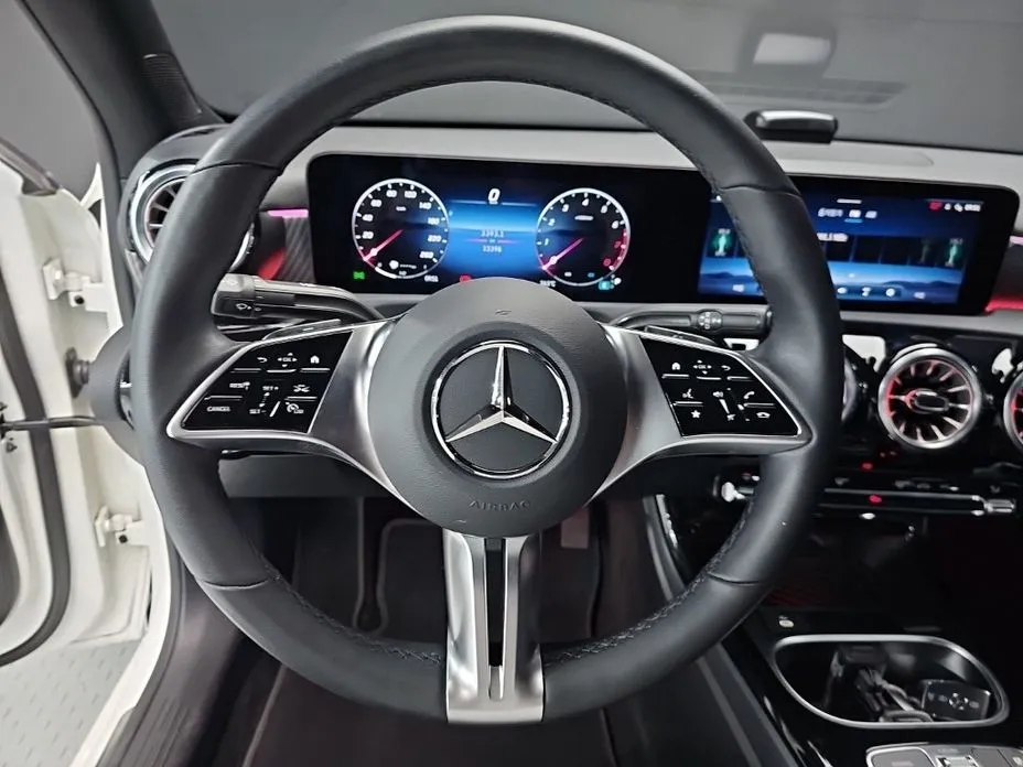 Mercedes-Benz A-Class 2024 из KR, фото 4