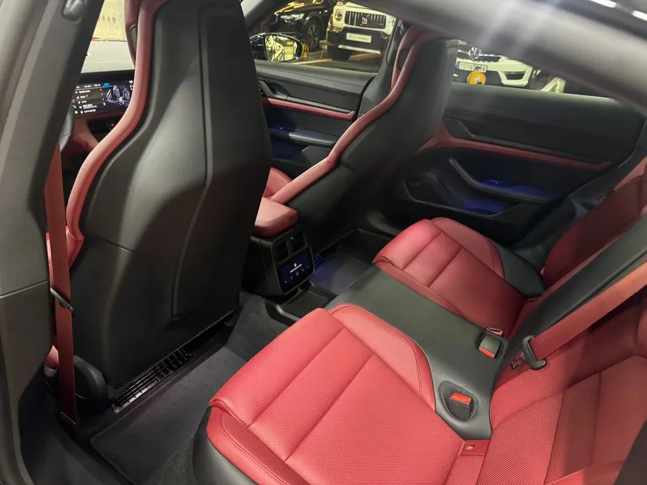 Porsche Taycan 2024 из KR, фото 10