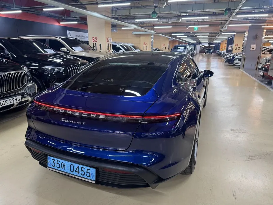 Porsche Taycan 2024 из KR, фото 9