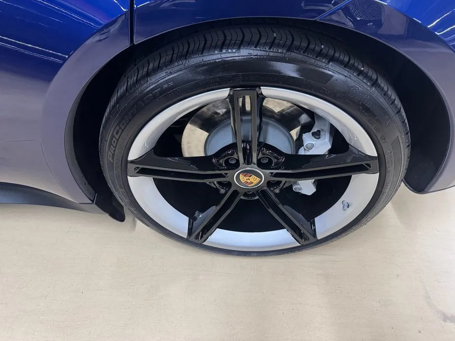 Porsche Taycan 2024 из KR, фото 2