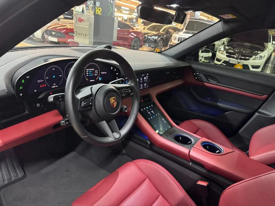 Porsche Taycan 2024 из KR, фото 3