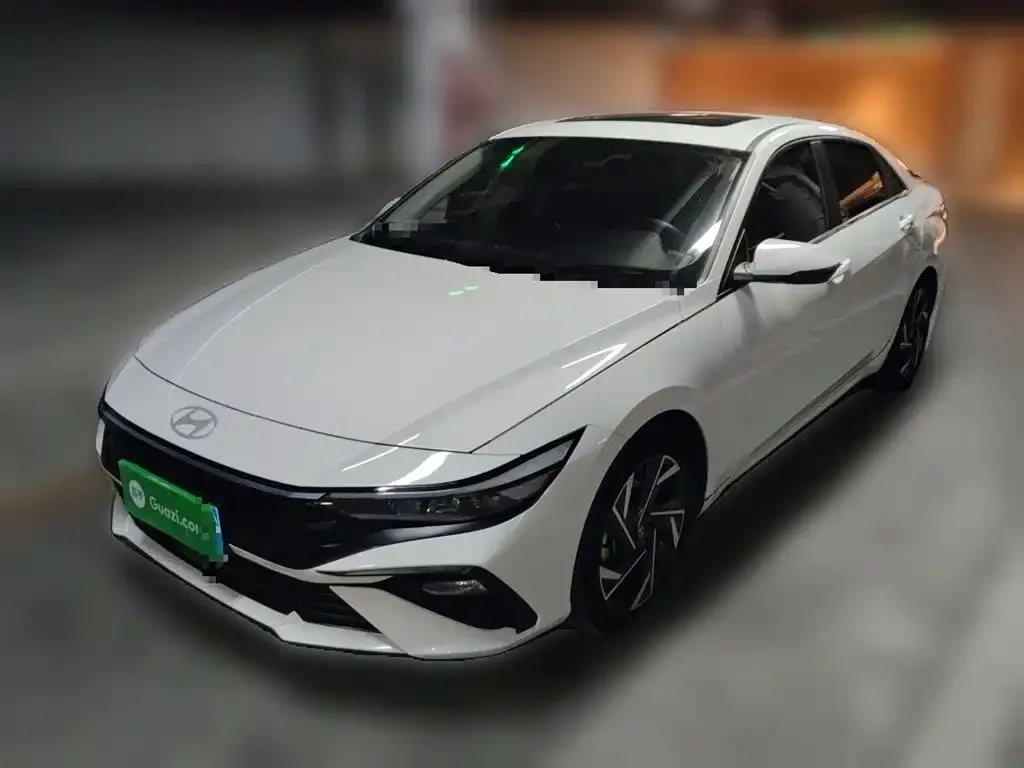 Hyundai Elantra — фото 6