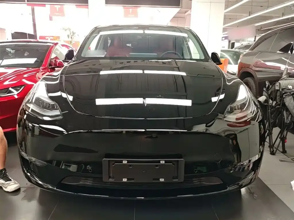 Tesla Model Y — фото 4