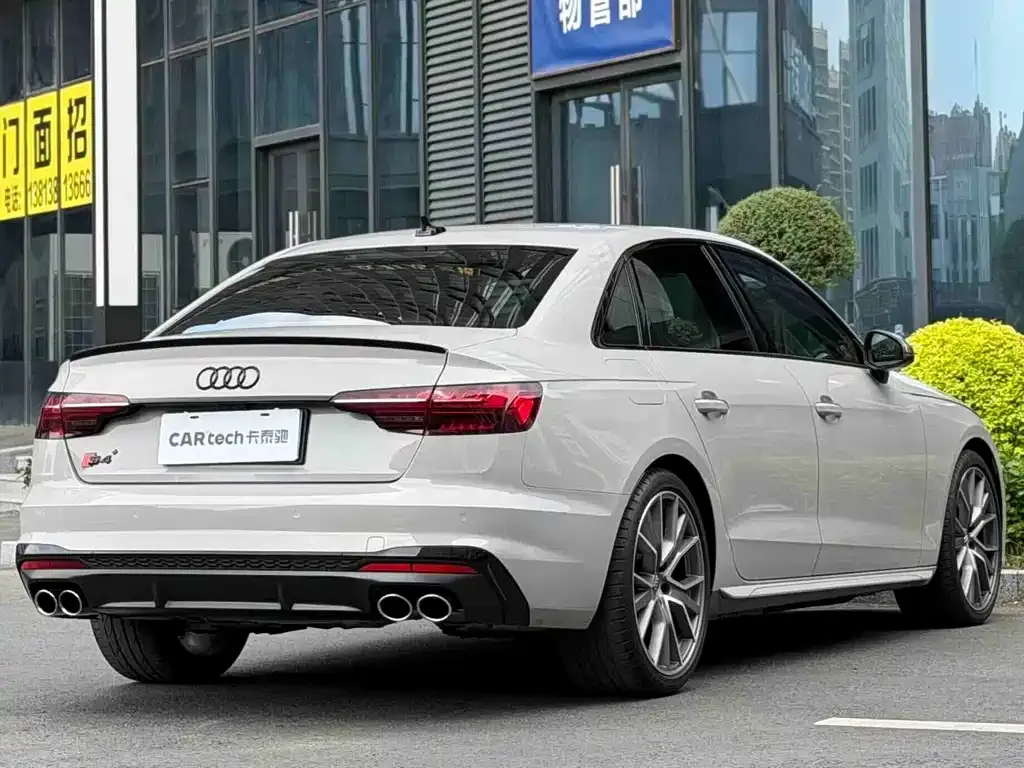 Audi S4 — фото 4