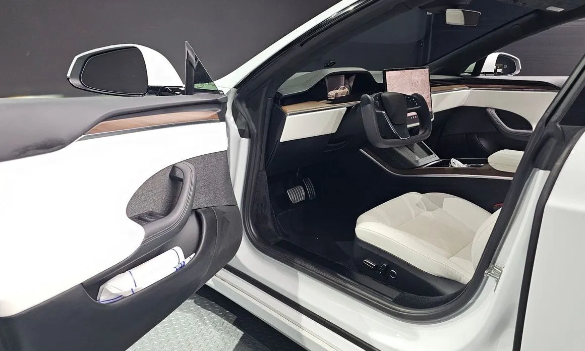 Tesla Model S 2023 из KR, фото 3