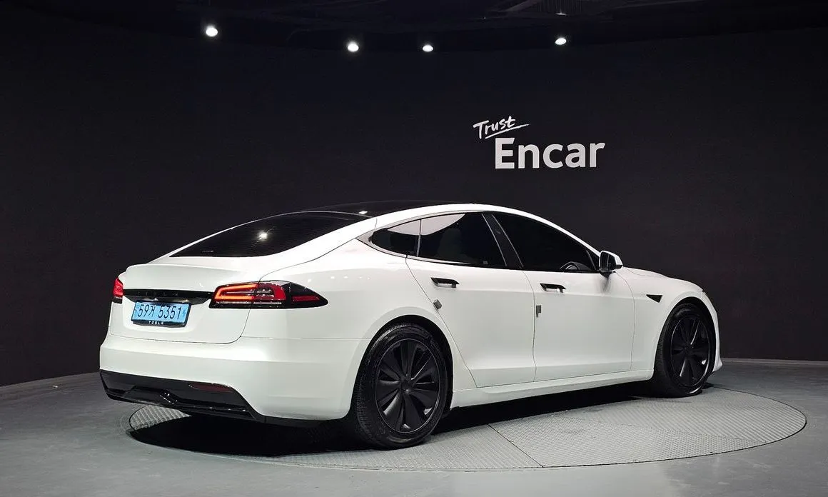 Tesla Model S 2023 из KR, фото 6