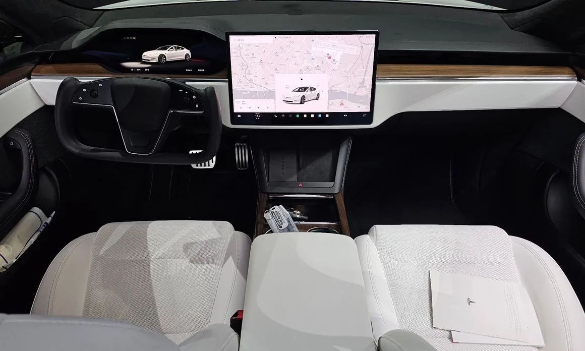 Tesla Model S 2023 из KR, фото 8