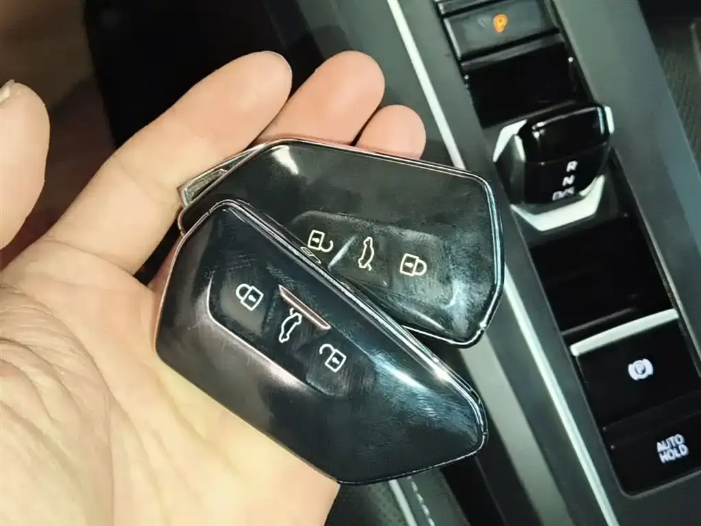 Volkswagen Golf 2021 из CN, фото 4