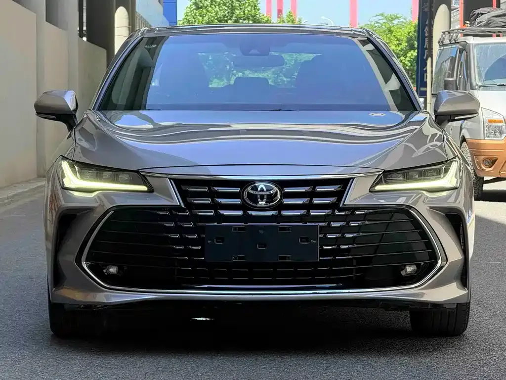 Toyota Avalon — фото 5