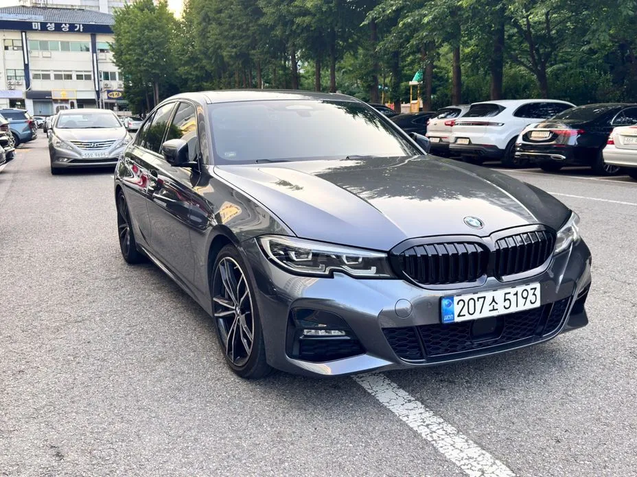 BMW 3-Series 2022 из KR, фото 3