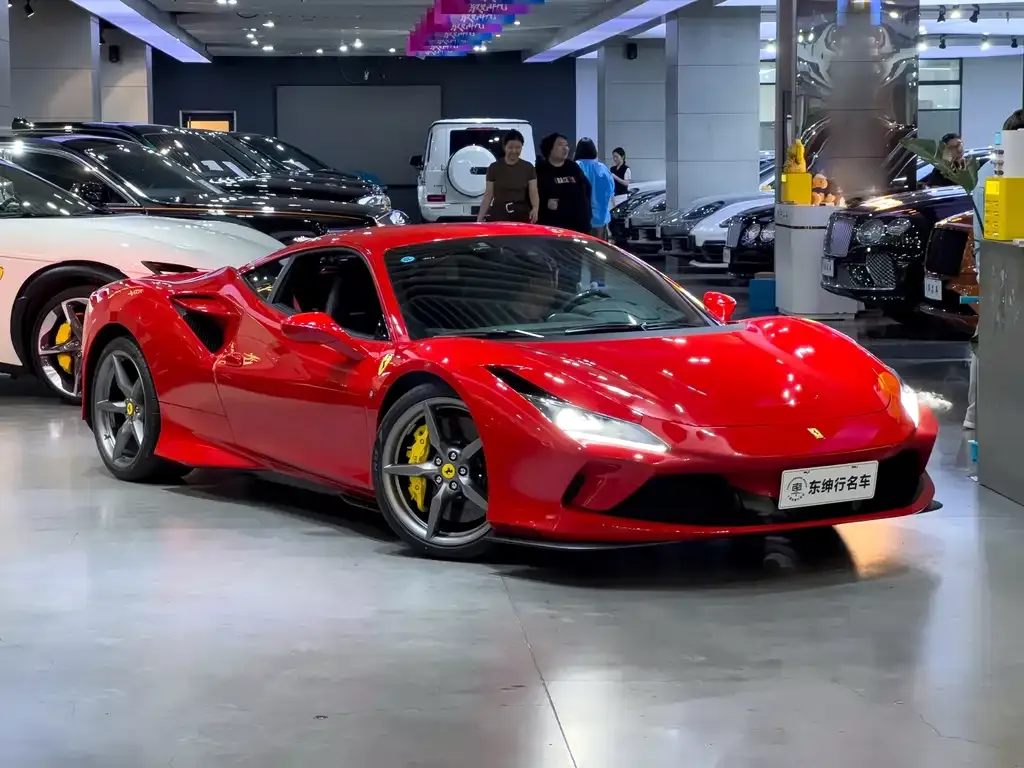 Ferrari F8 — фото 9