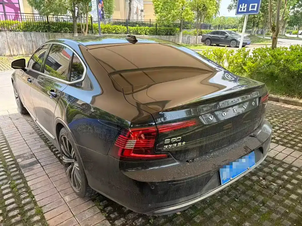 Volvo S90 2024 из CN, фото 5