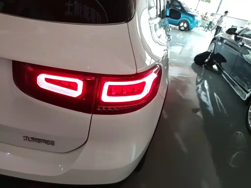 Mercedes-Benz GLB 2023 из CN, фото 4