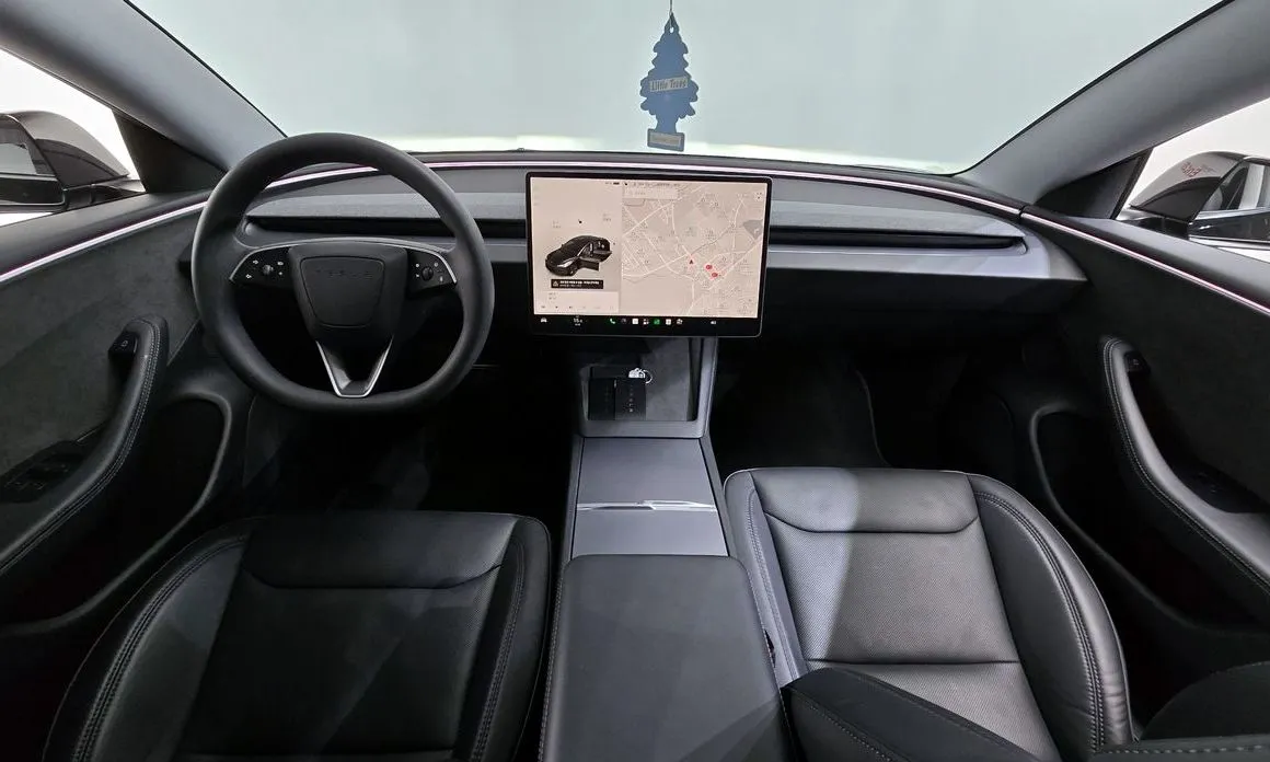 Tesla Model 3 — фото 4