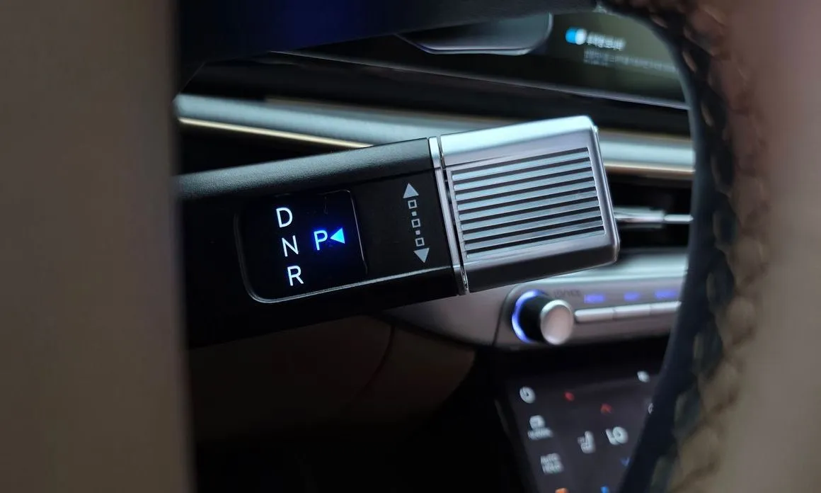 Hyundai Grandeur 2025 из KR, фото 2
