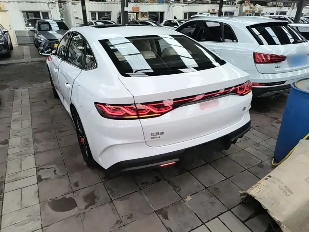 BYD Qin L — фото 8