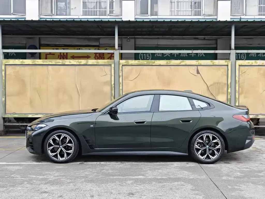 BMW 4 Series 2022 из CN, фото 9