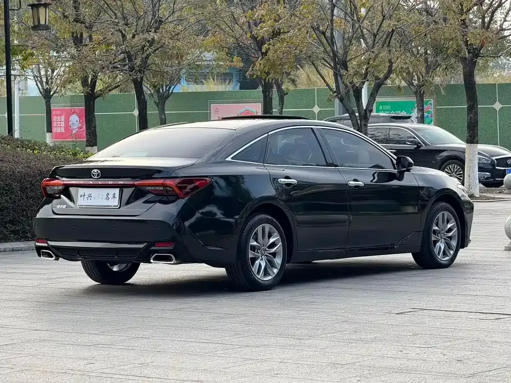 Toyota Avalon — фото 9