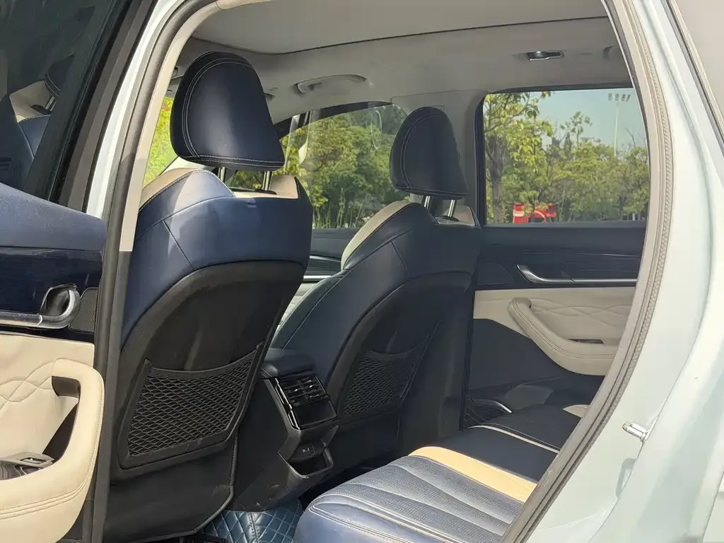 Geely Xingyue L 2023 из CN, фото 4