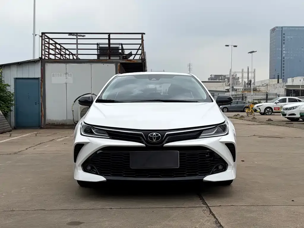 Toyota Corolla — фото 6