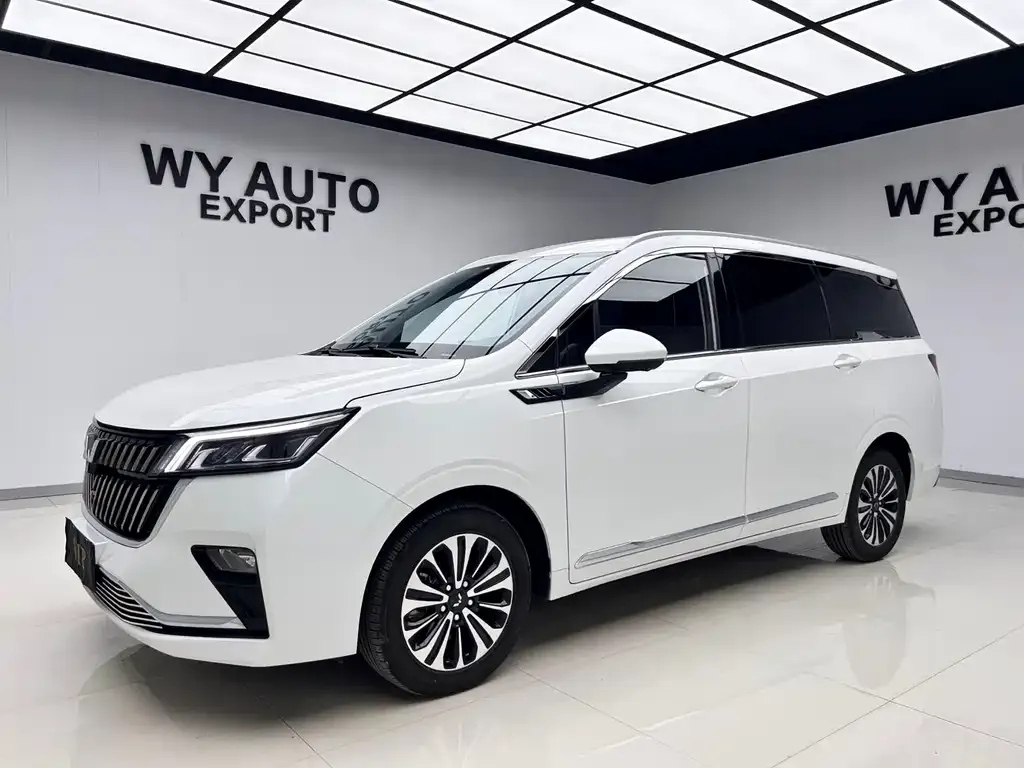 Wuling Jiachen — фото 1