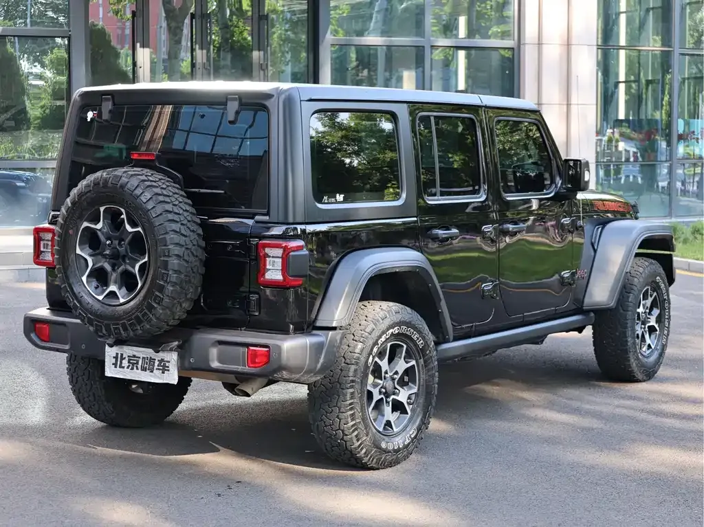 Jeep Wrangler — фото 4