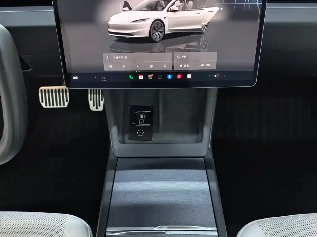 Tesla Model 3 — фото 8