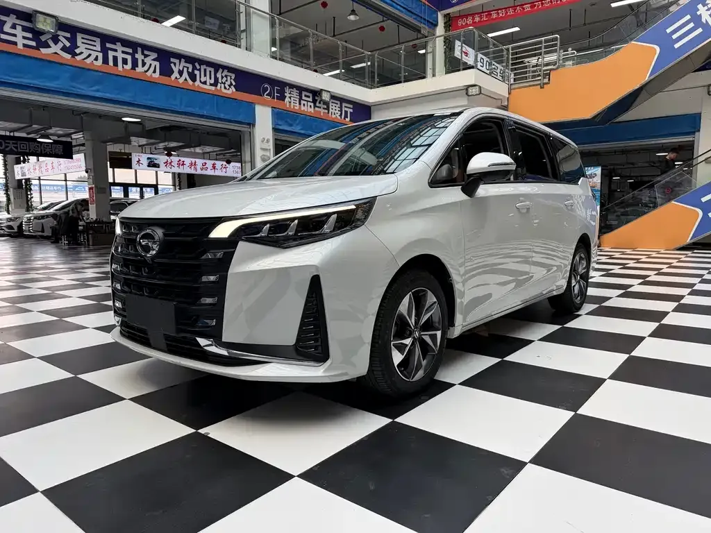 GAC Motor Trumpchi M6 — фото 1