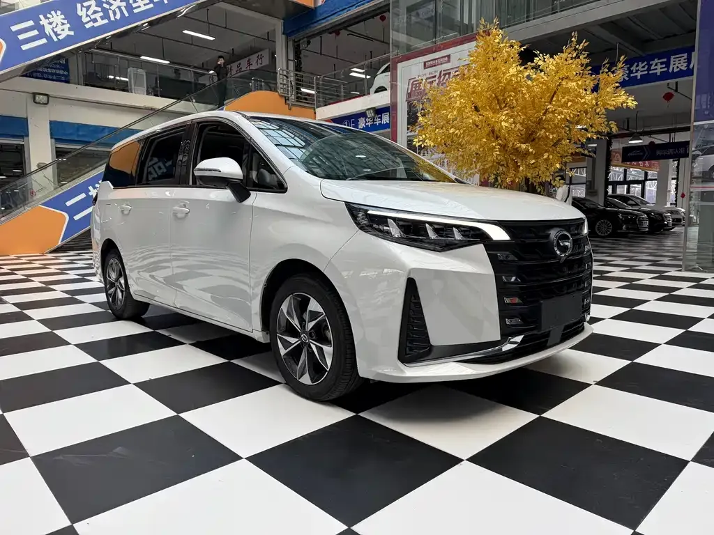 GAC Motor Trumpchi M6 — фото 3