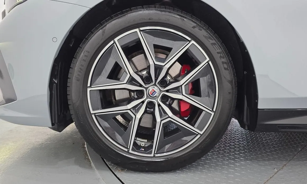 BMW 5-Series 2025 из KR, фото 6