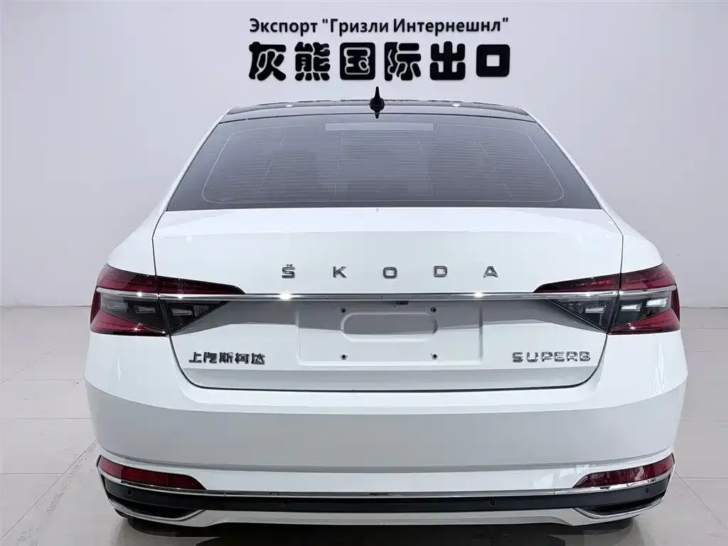 Skoda Superb — фото 2