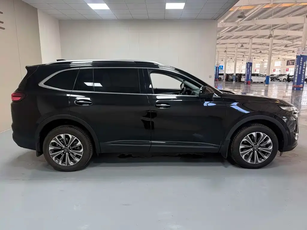Buick Envision Plus — фото 10