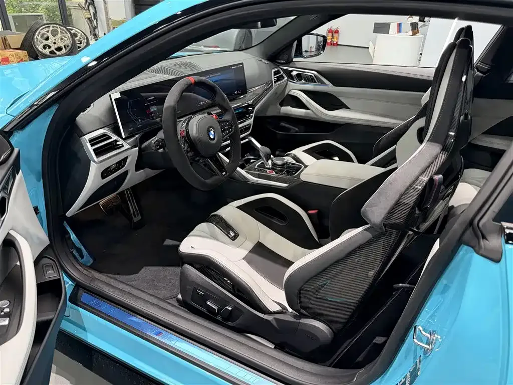 BMW M4 — фото 10
