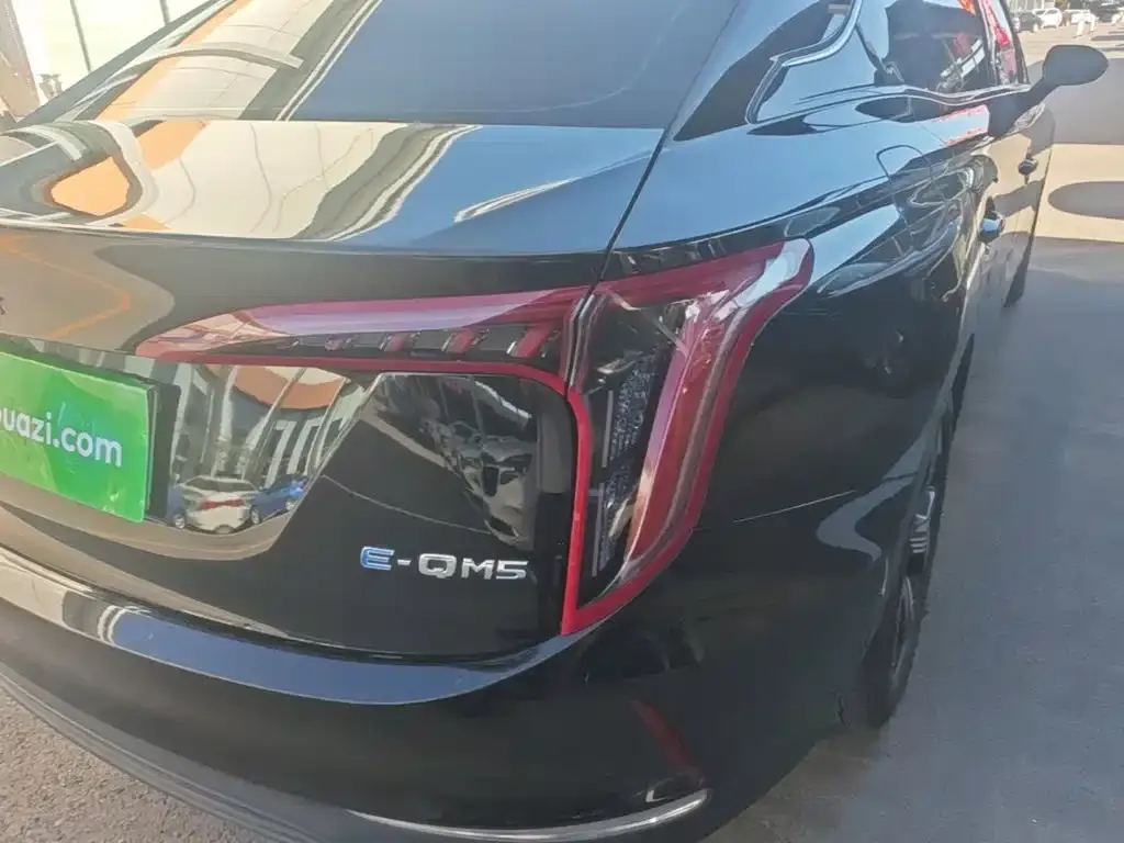 Hongqi E-QM5 2023 из CN, фото 7