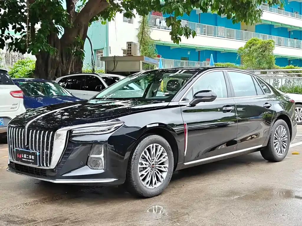 Hongqi H5 — фото 1