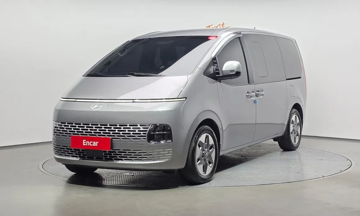 Hyundai Staria