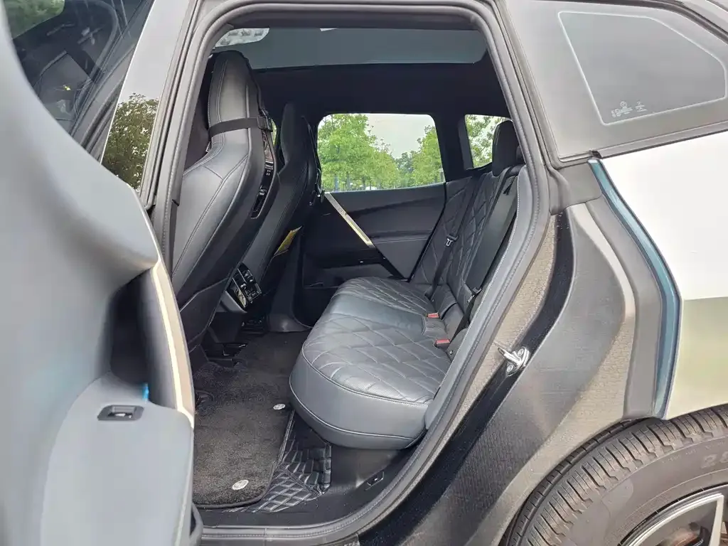 BMW iX 2022 из CN, фото 2